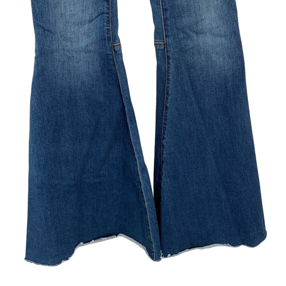 Free People Super Flare Jeans Womens Size 25 Blue Medium Wash Raw Hem Boho - Picture 2 of 7